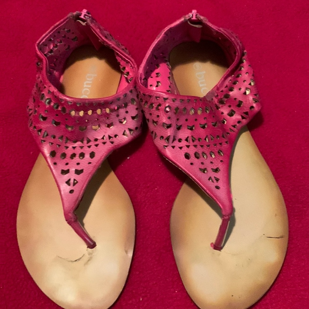 Pink perforated thong Bucco Caplnis sandal